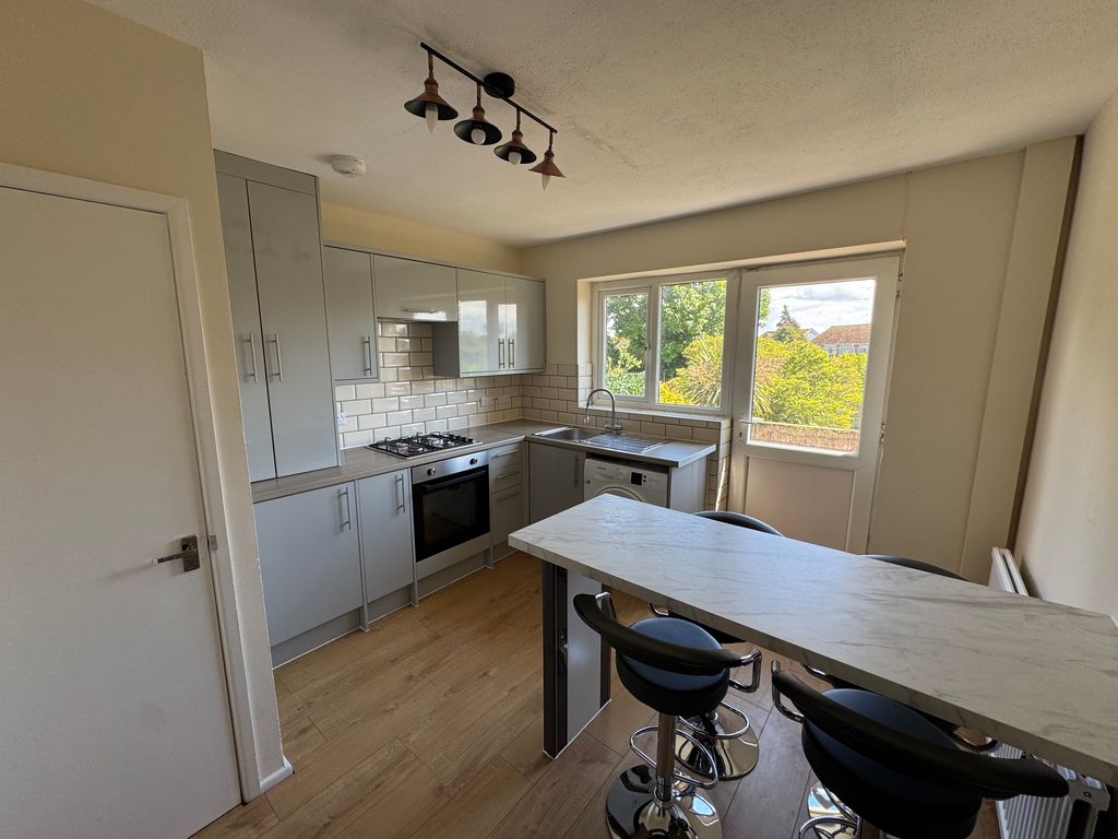Property photo 2 of 18 Kitchen
