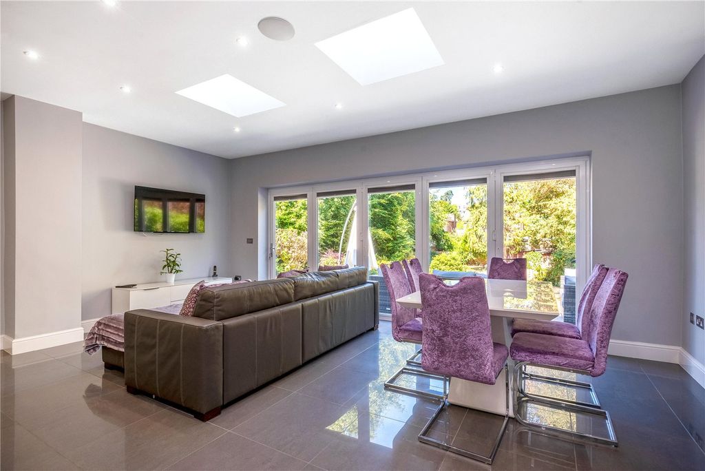 Property photo 3 of 24 Picture No. 22