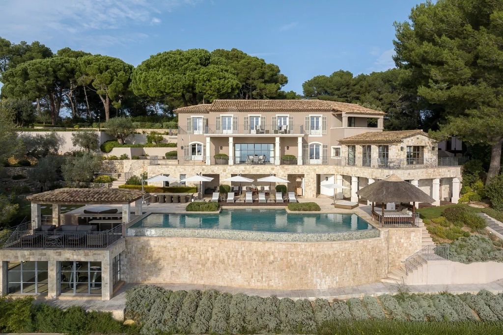 Property photo 1 of 11 Cannes Californie - Majestic Modern Provençal Bastide At A Prestigious Address