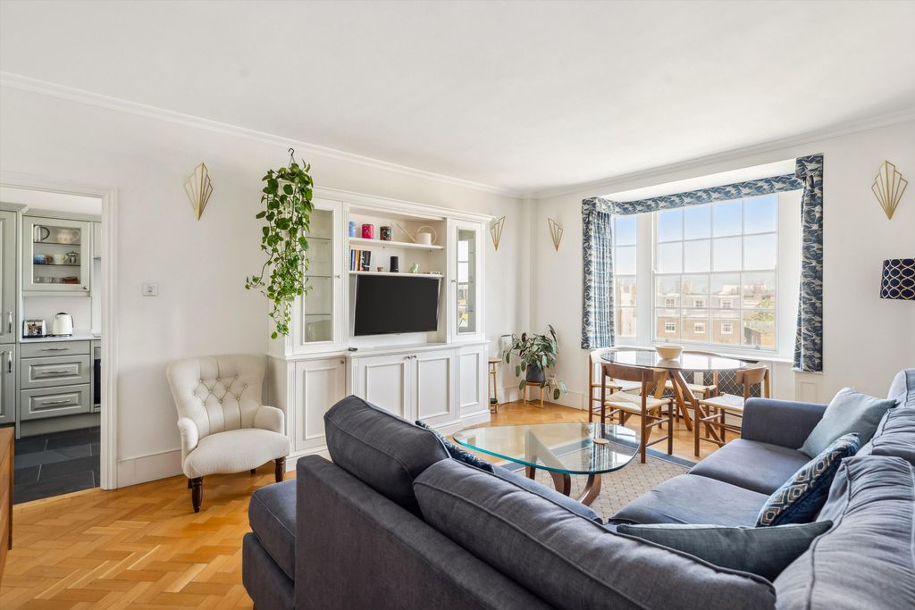 Property photo 3 of 10 Image