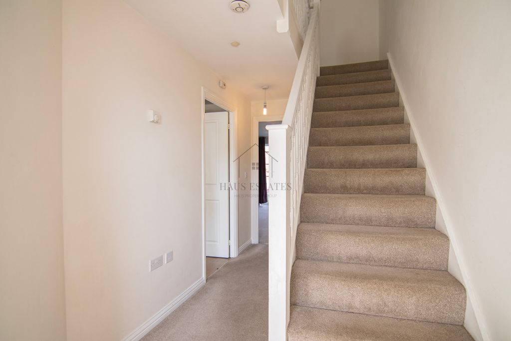 Property photo 2 of 15 Entrance