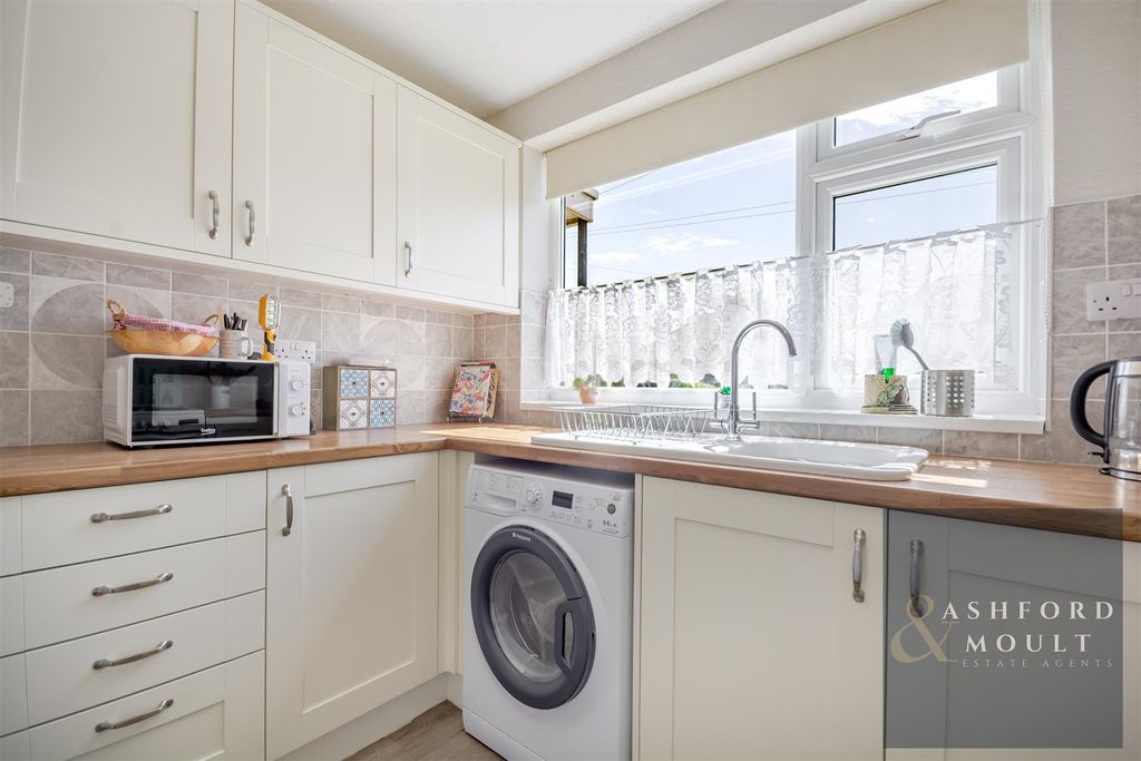 Property photo 3 of 23 Ashford-10.Jpg