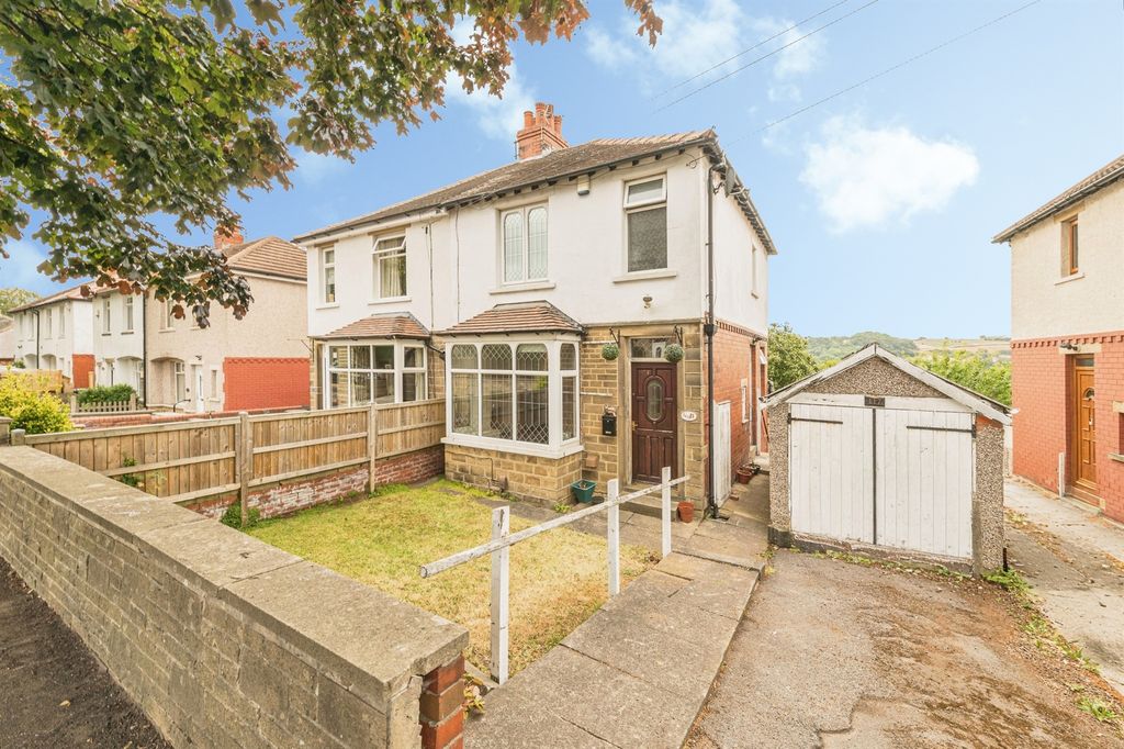 Property photo 1 of 18
