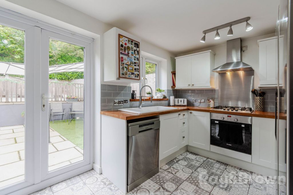 Property photo 3 of 52