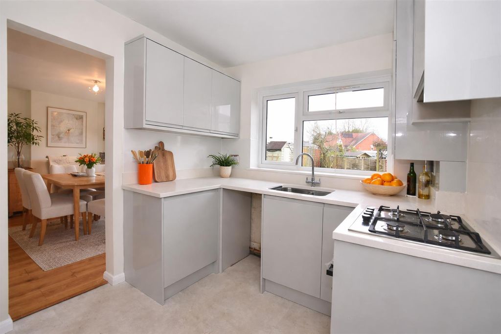 Property photo 3 of 15 Kitchen 1.Png