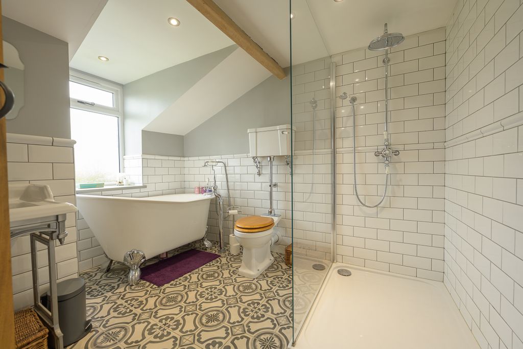 Property photo 3 of 22 Pentwyn-4
