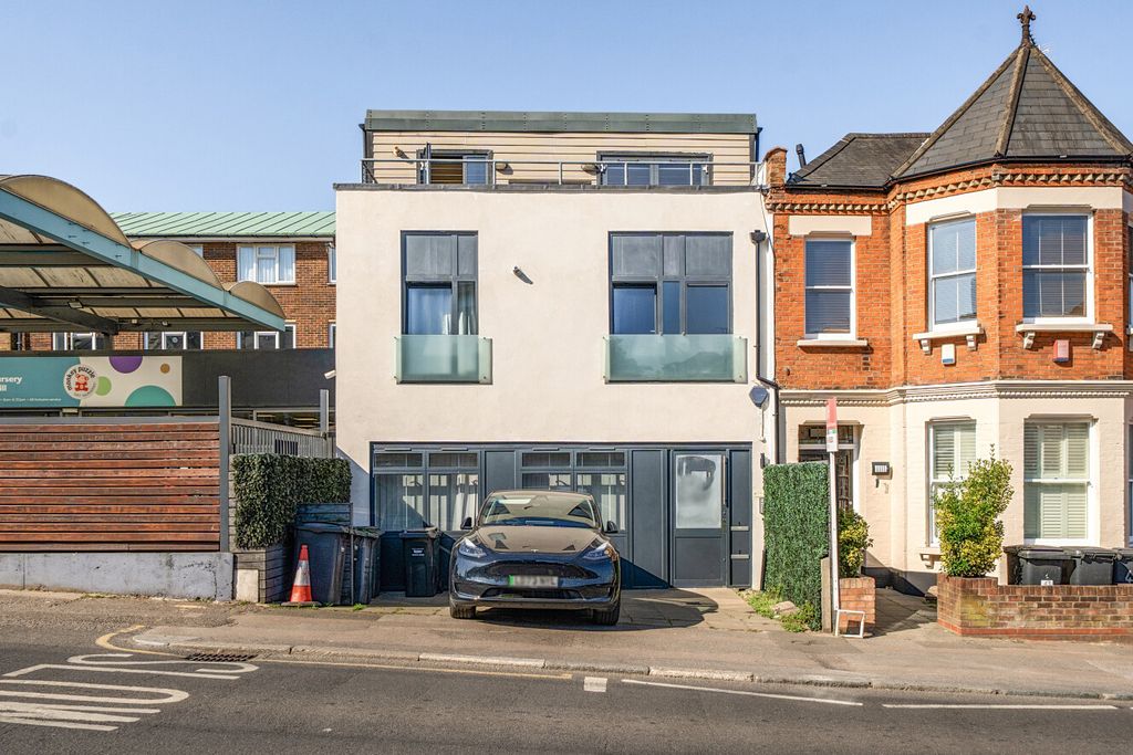 Property photo 3 of 15 1452418-2-69Ef237...