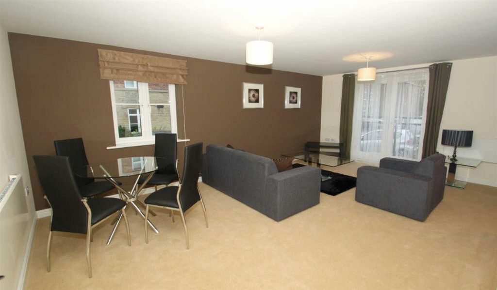 Property photo 1 of 4
