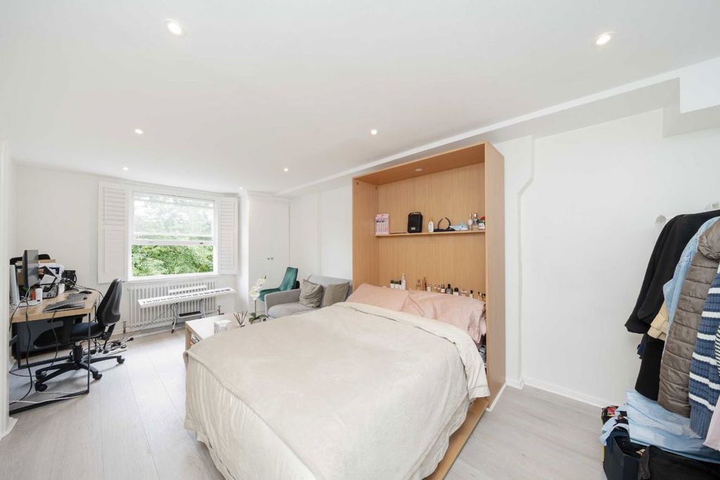 Property photo 2 of 4