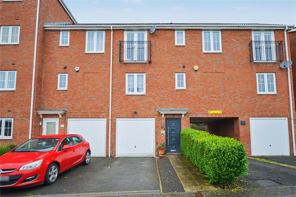Property photo 1 of 12 P