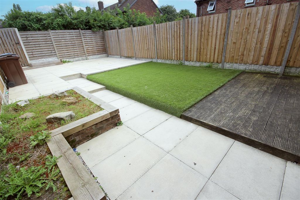 Property photo 3 of 12 Outside