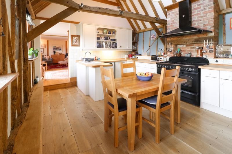 Property photo 2 of 14 Photo 10