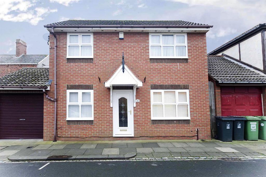 Property photo 1 of 24