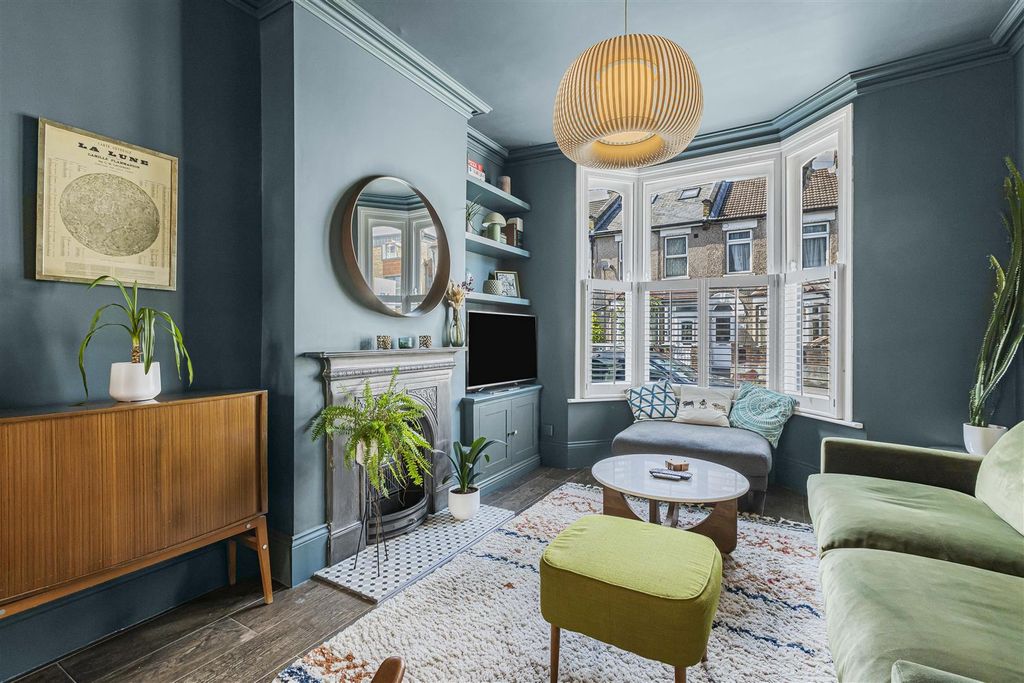 Property photo 2 of 45 2