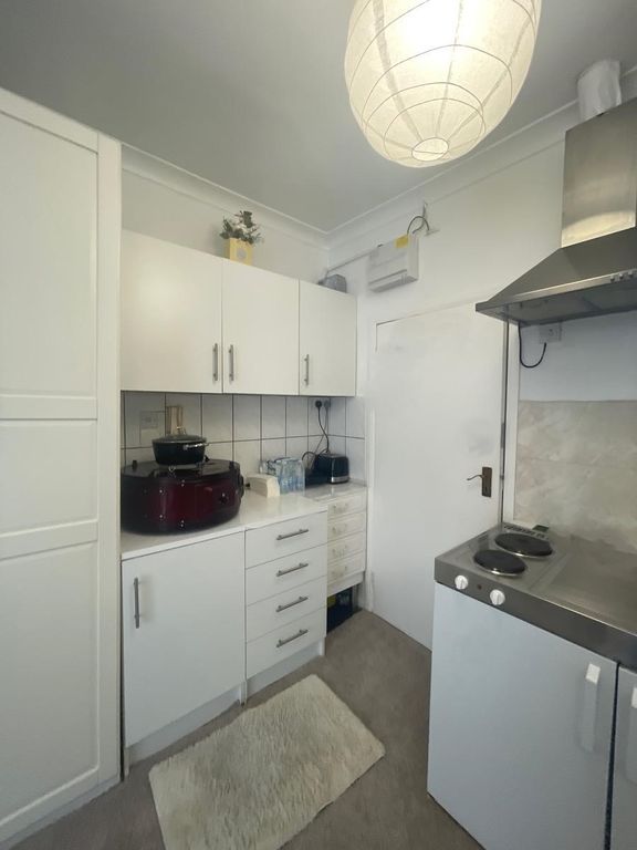 Property photo 1 of 3