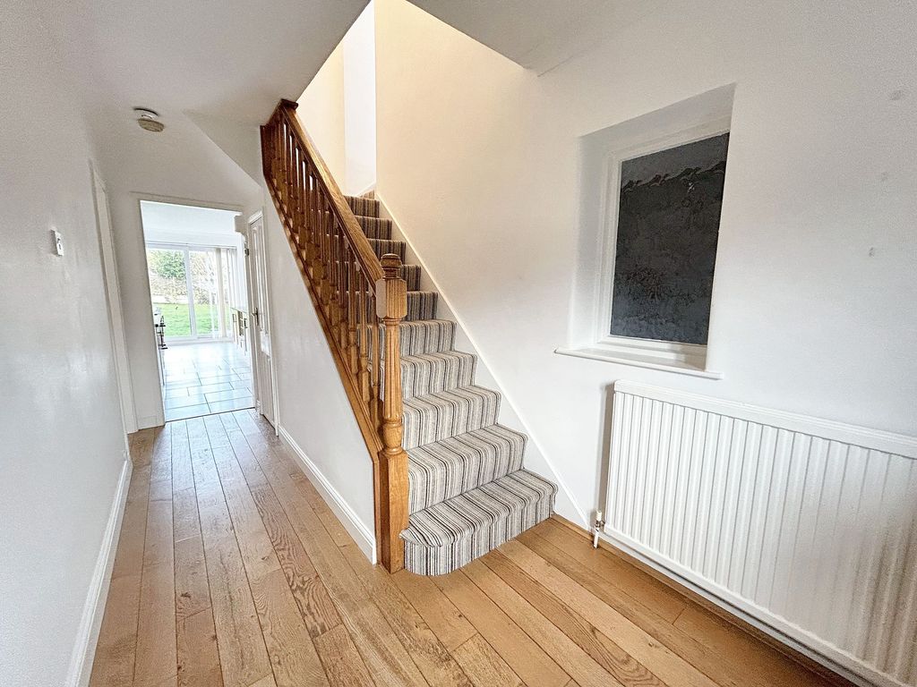 Property photo 2 of 24