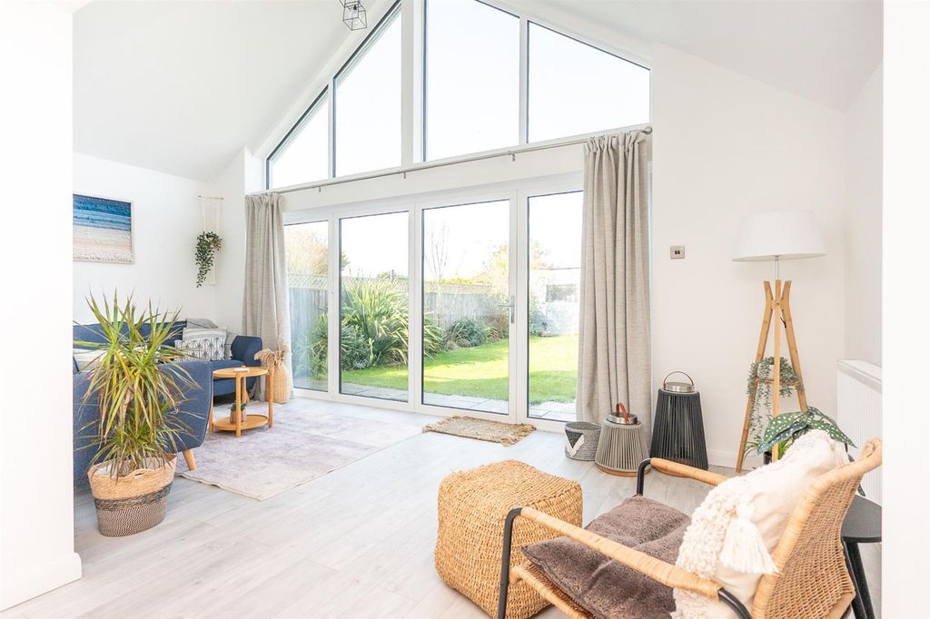 Property photo 1 of 28 25Paulslane,Overstrand-70.Jpg