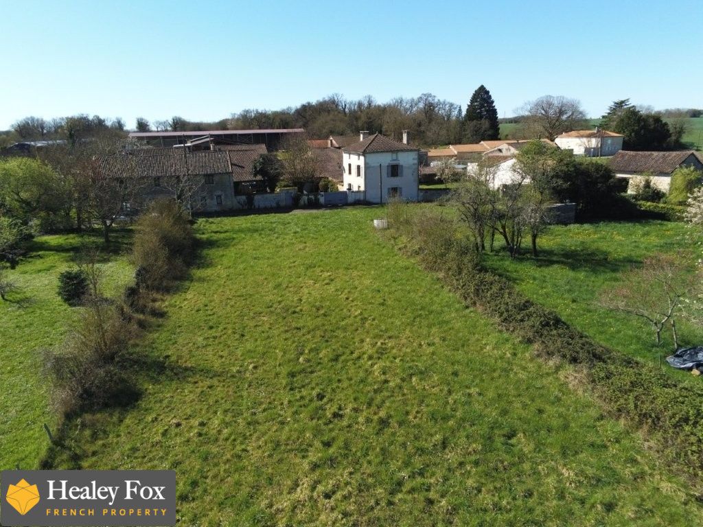 Property photo 2 of 24