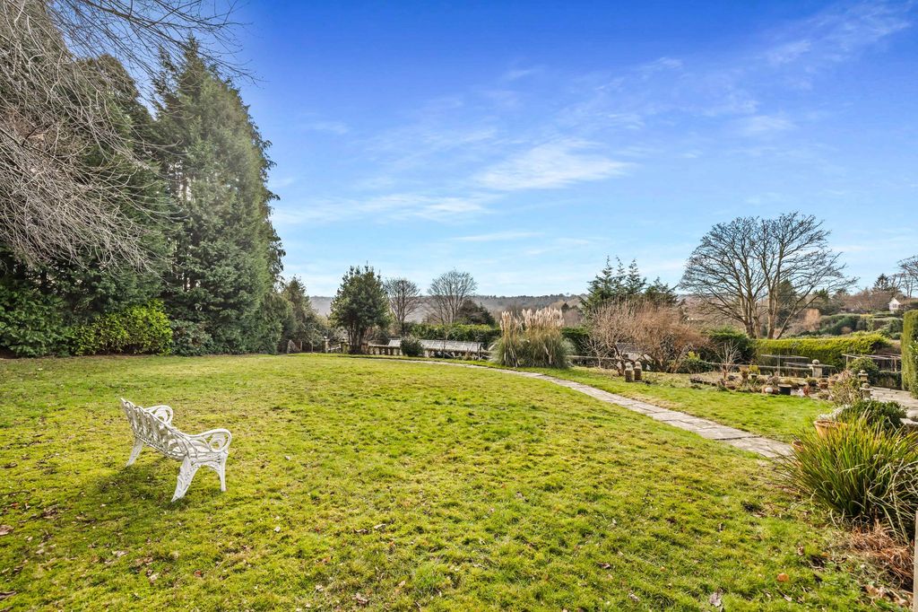 Property photo 3 of 32 Garden