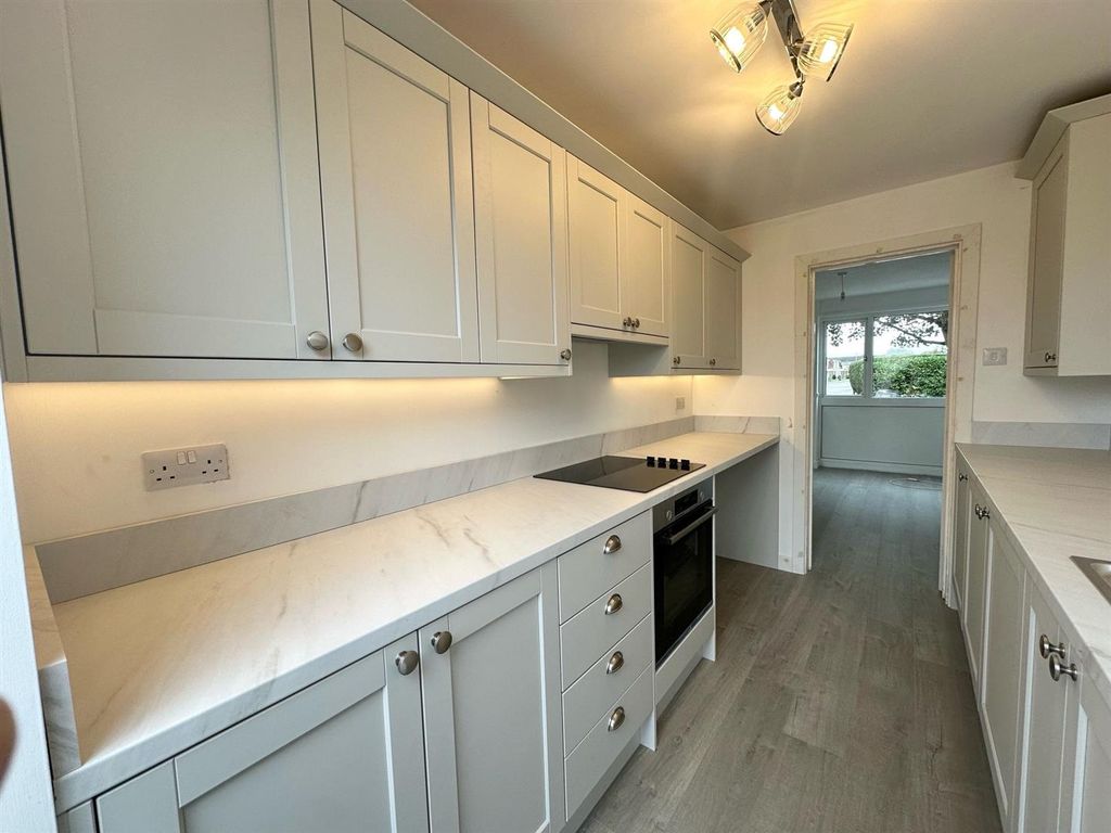 Property photo 3 of 17 c8.Jpg