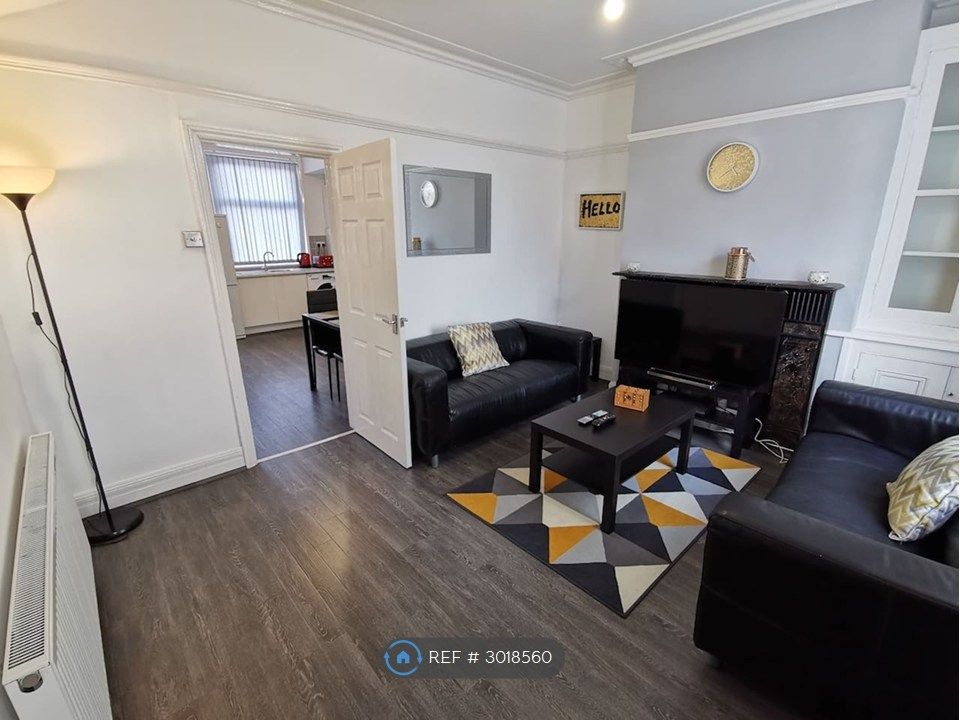 Property photo 2 of 24