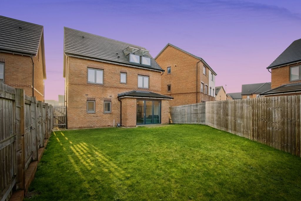 Additional image 29 of 4 bed detached house for saleHeath View, Wakefield, West Yorkshire WF1