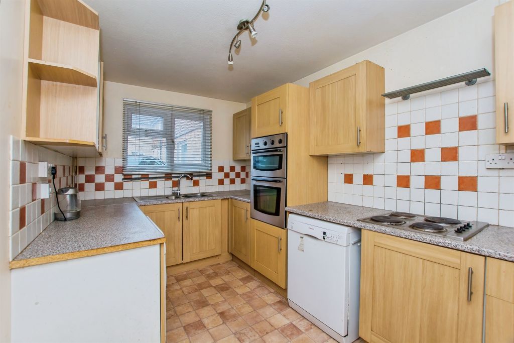 Property photo 3 of 17