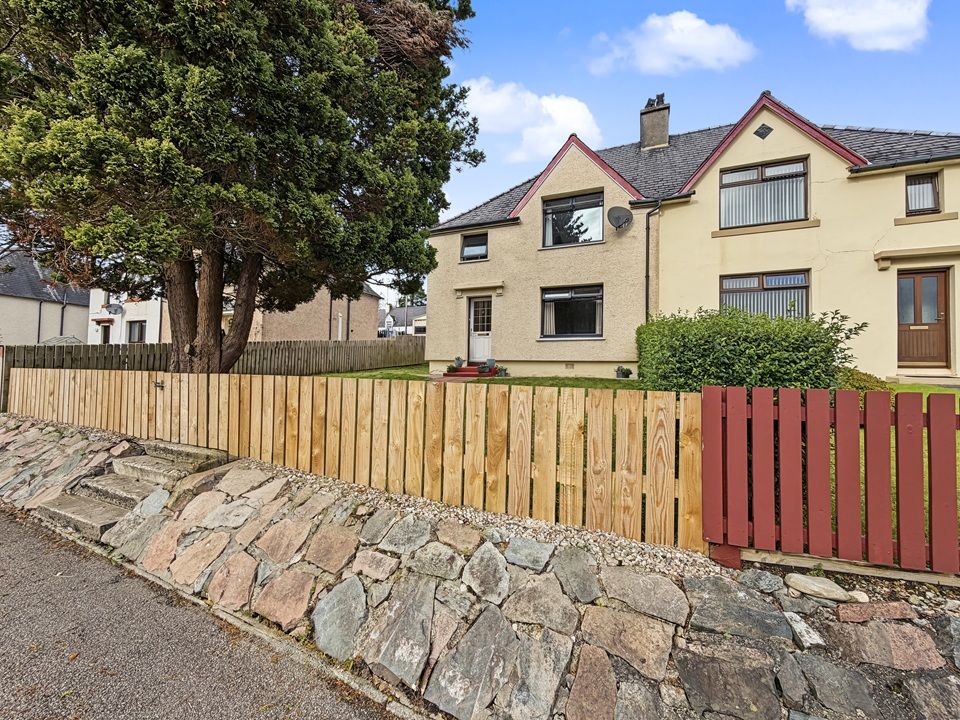 Property photo 2 of 52