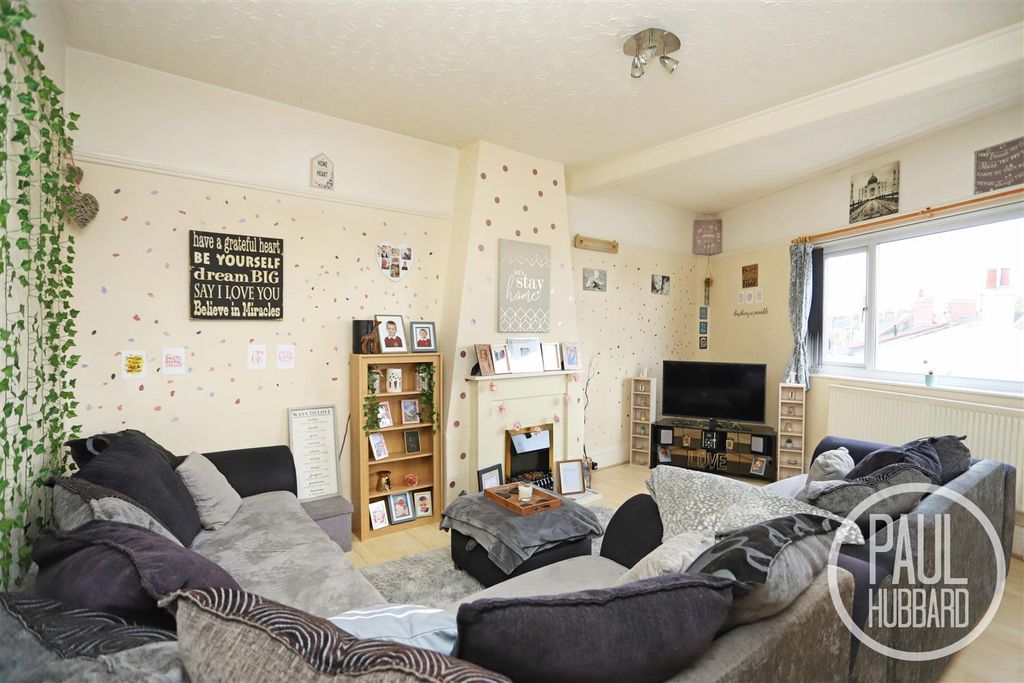 Property photo 3 of 13 Img_9068.Jpg