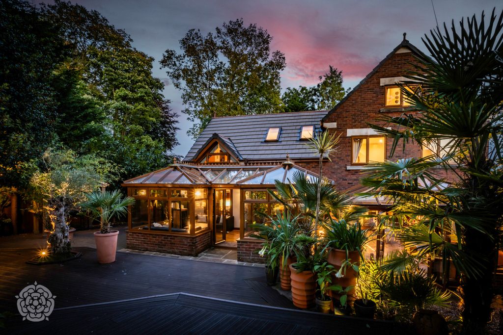 Property photo 3 of 59 Twilight Rear