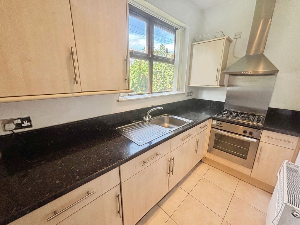 Property photo 2 of 15 Picture No. 25