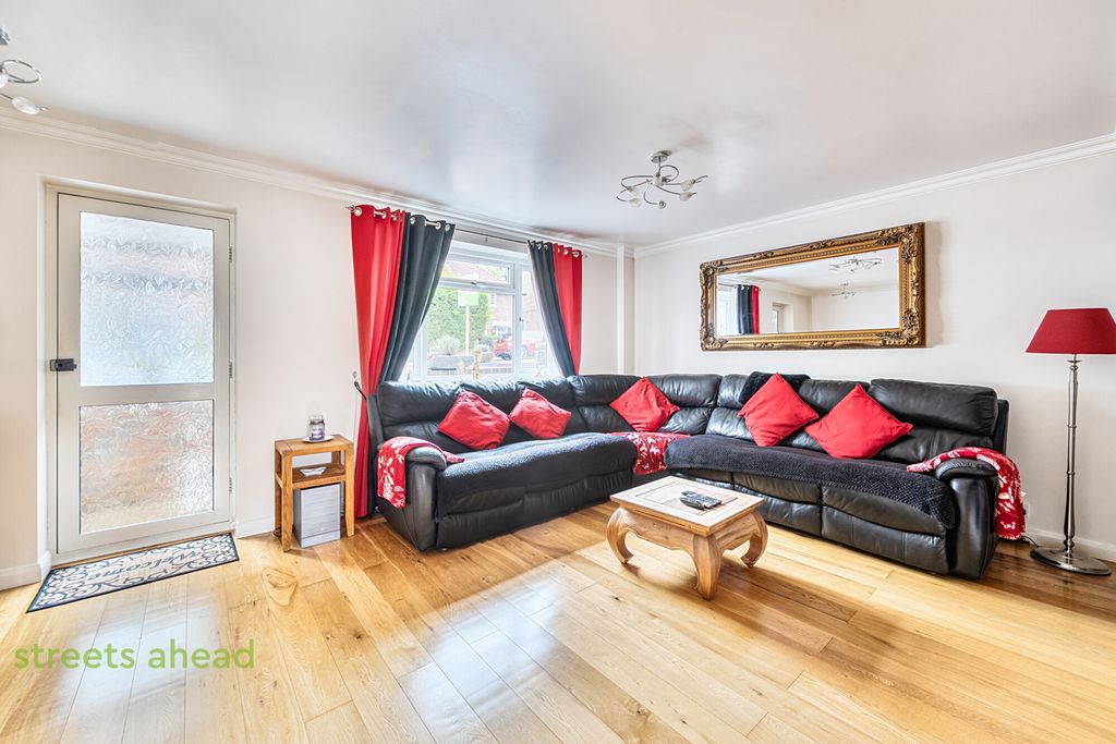 Property photo 2 of 19 d471B3F1-3Ae7-475...