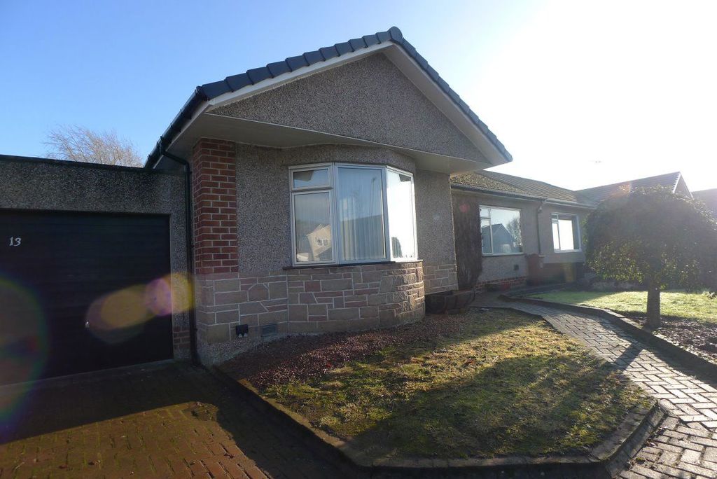 Property photo 2 of 24