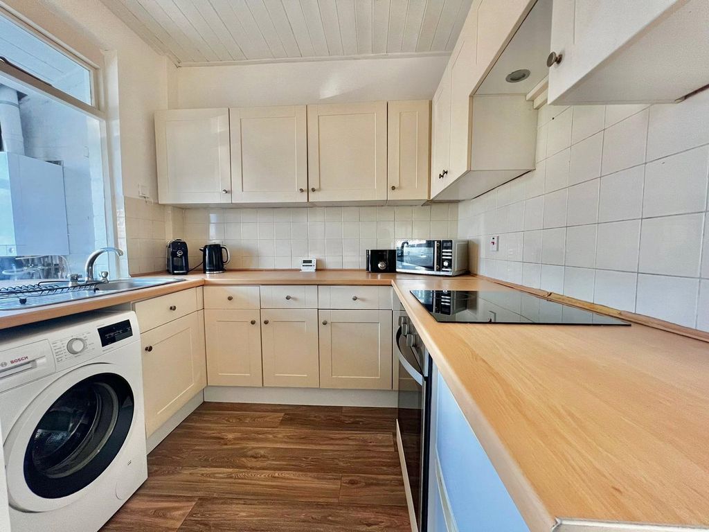 Property photo 2 of 16 Picture No. 09