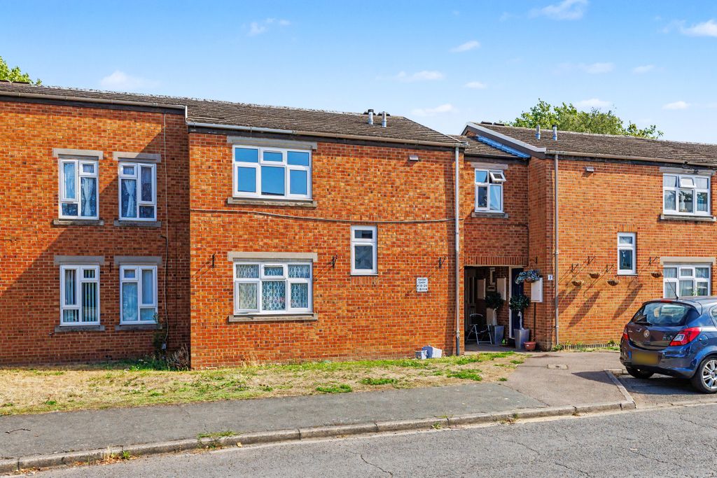 Property photo 1 of 15 Flat 8, Mahew Court, Emmerton Road, Kempston, Bedfordshire, Mk42 8Qx