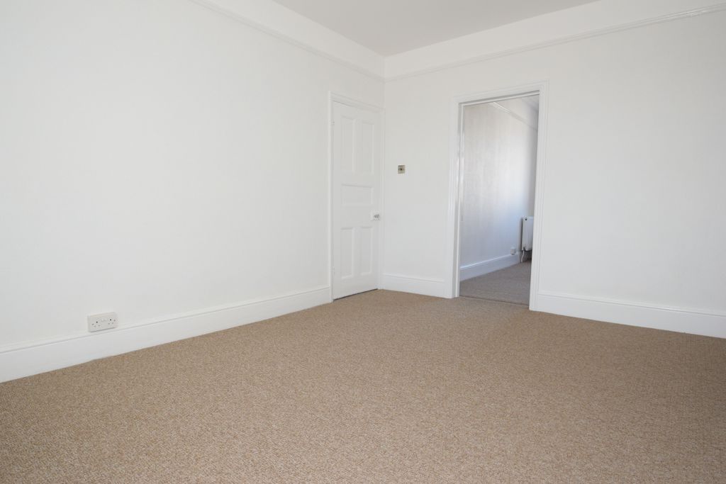 Property photo 2 of 13 Photo 6
