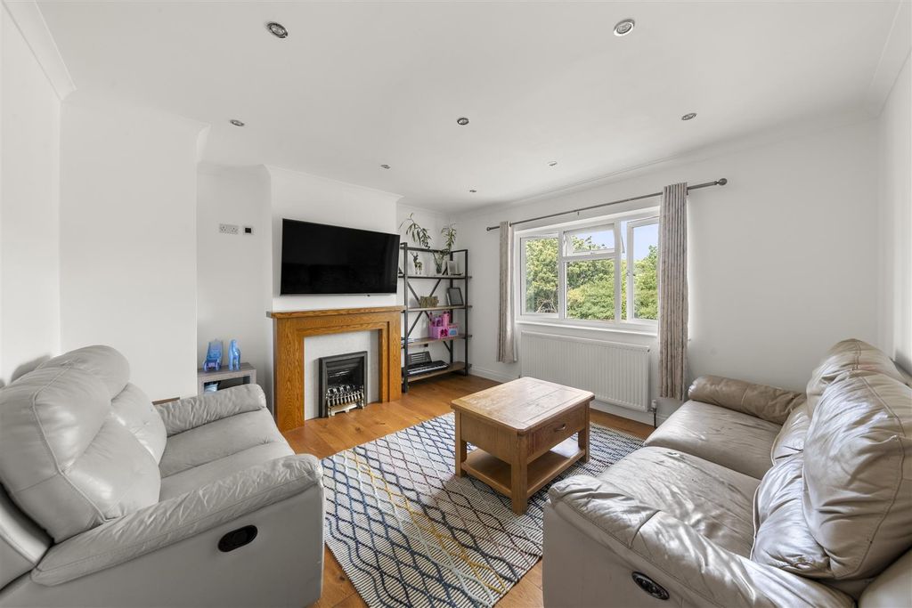 Property photo 2 of 16 2