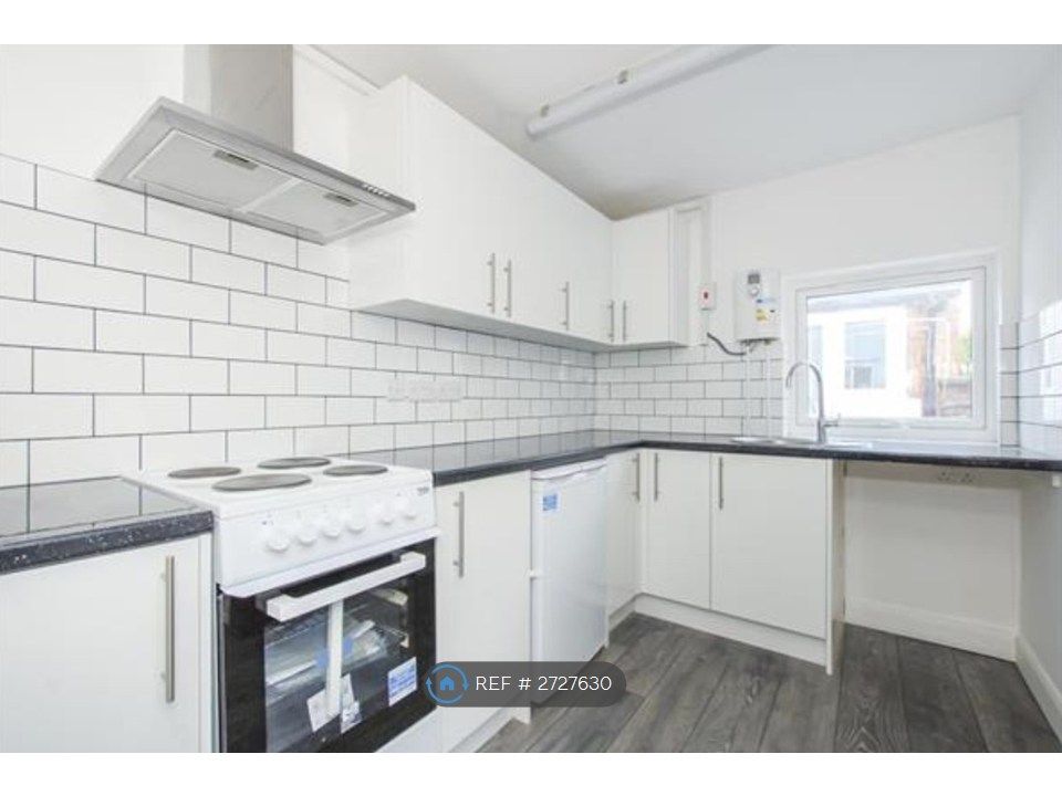 Property photo 2 of 3 Kitchen