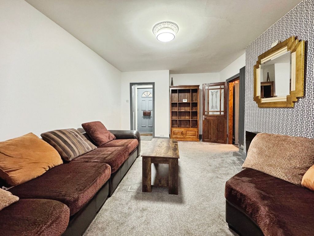 Property photo 3 of 12 Picture No. 01