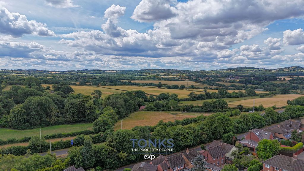 Property photo 3 of 26