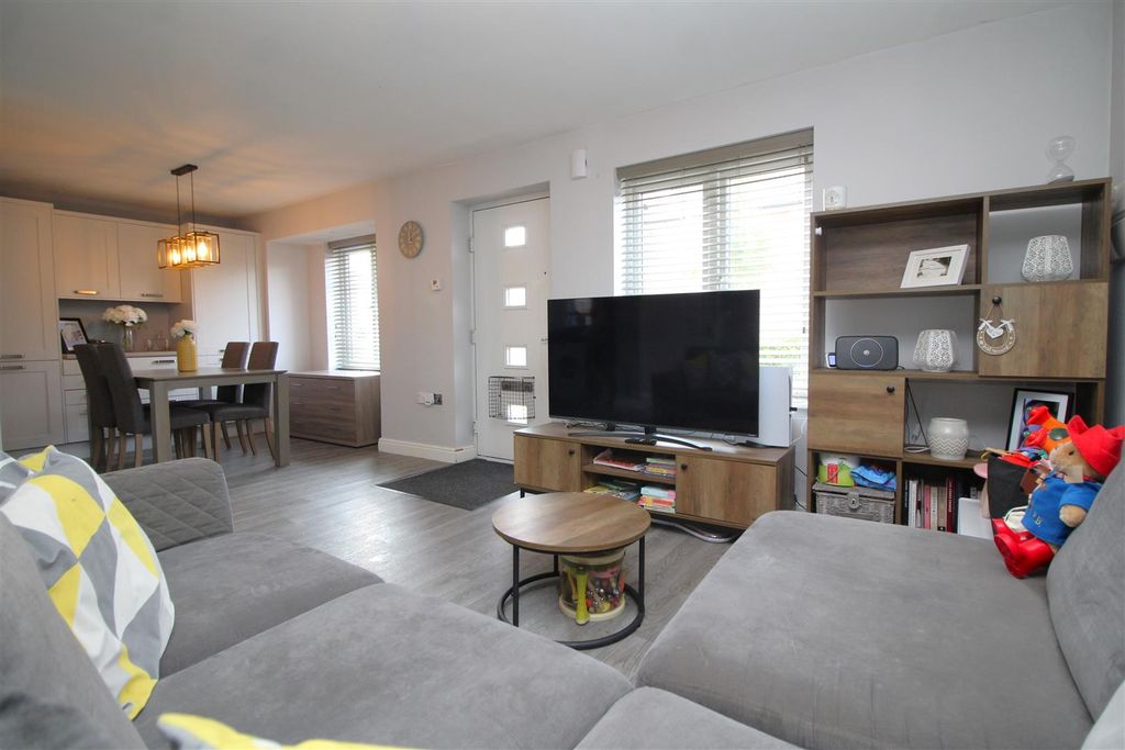 Property photo 3 of 11 Living Area.Jpg