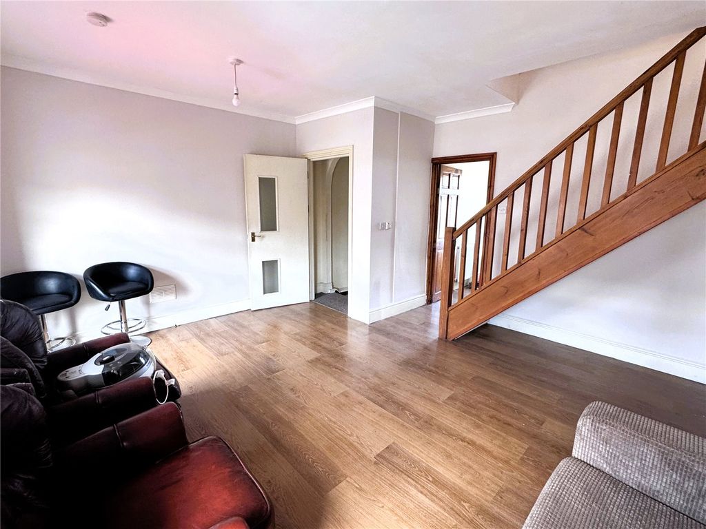 Property photo 2 of 8 Picture No. 06