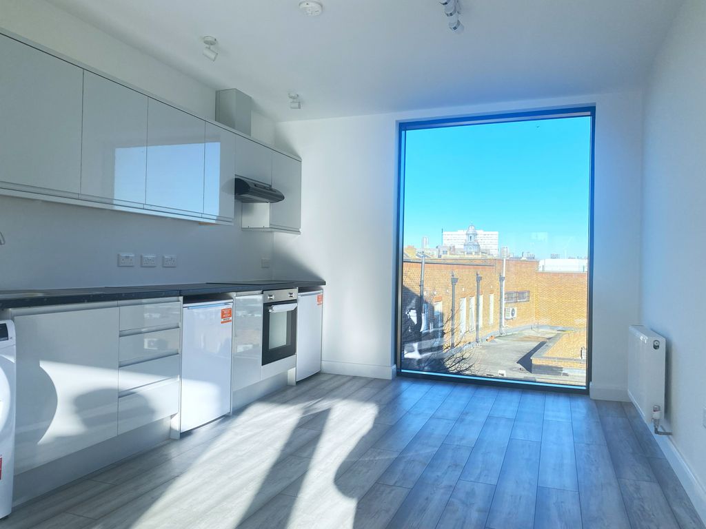 Property photo 2 of 7 Gallery