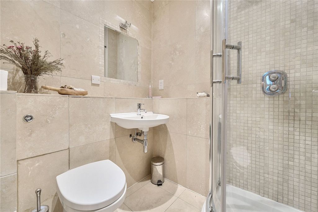 Property photo 2 of 18 Picture No. 05