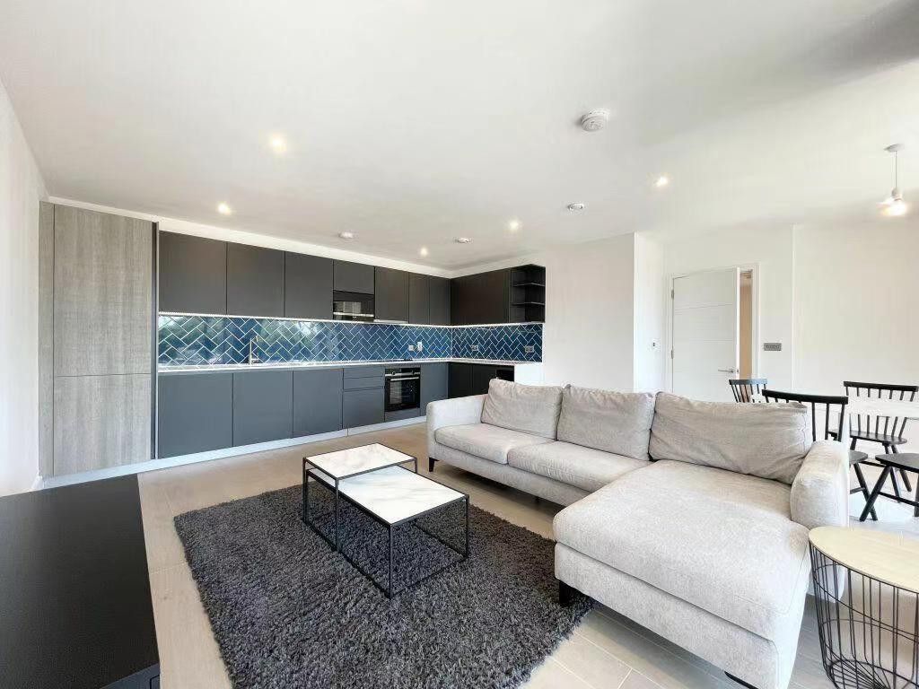 Property photo 2 of 12