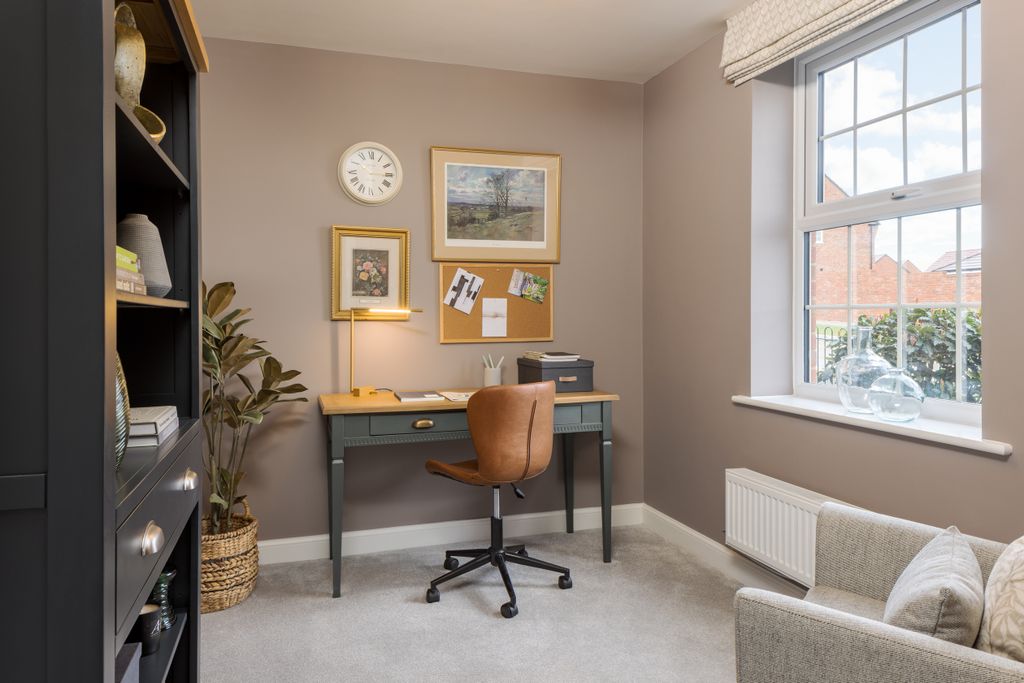 Property photo 3 of 10 Home Office In The Manning. 5 Bed Home.