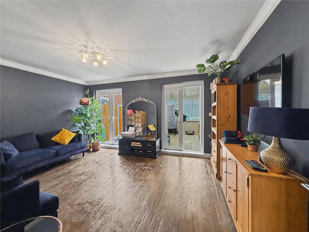 Property photo 1 of 18 Picture No. 08