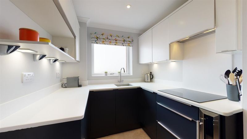 Property photo 3 of 10 Picture 3