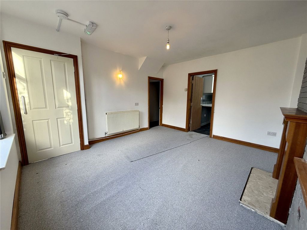 Property photo 3 of 12 Picture No. 06