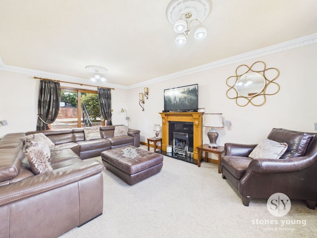 Property photo 2 of 32